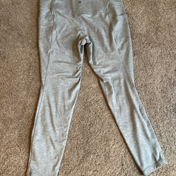 Athleta Salutation Stash Pocket Softluxe Tight - Picture 3 of 4